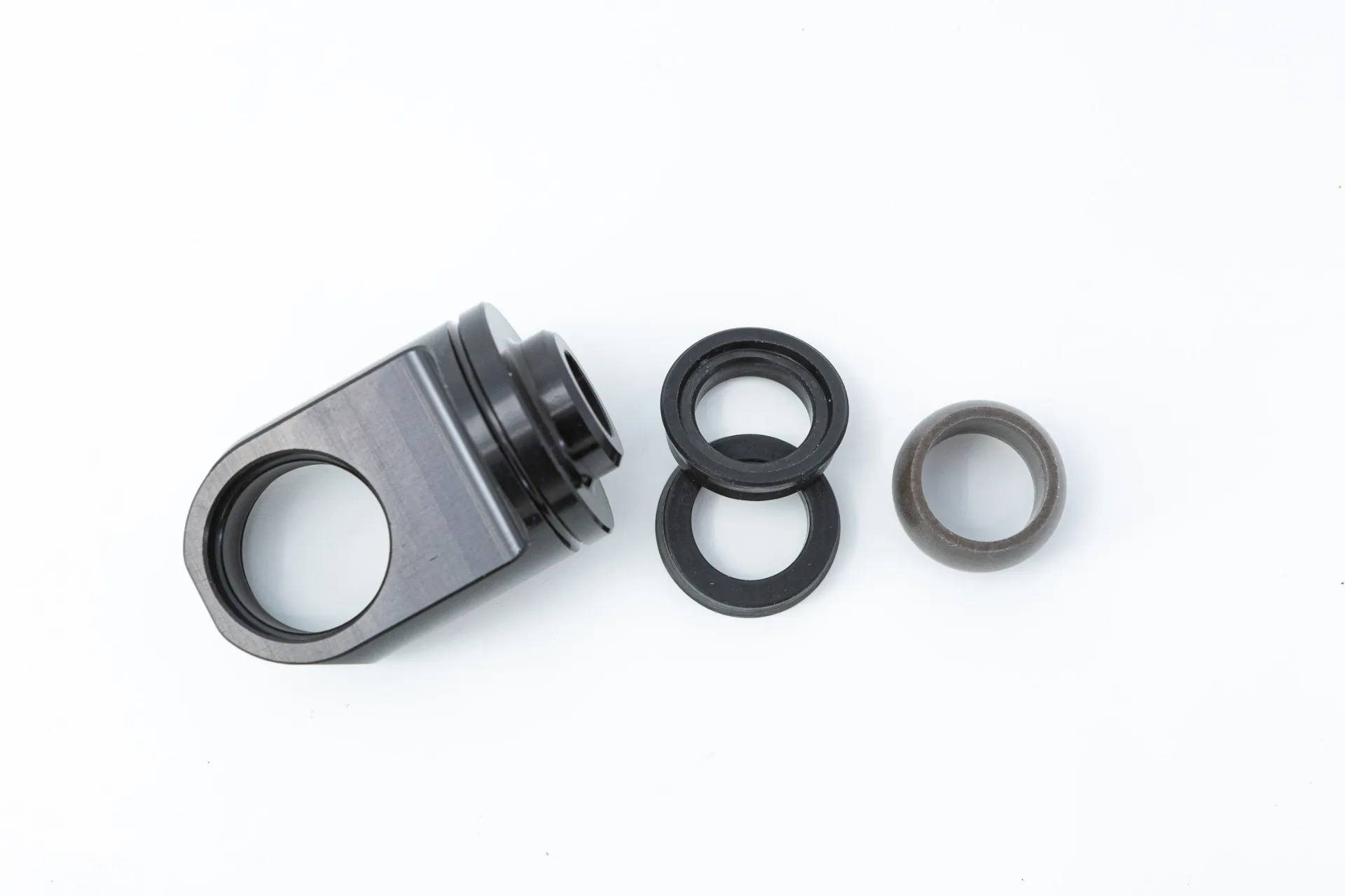 [R00062-A1] Telum - Shaft Eyelets (Spherical, Full Stroke (short eyelet))